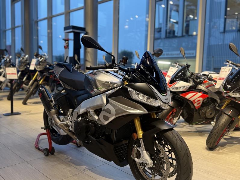 Aprilia Tuono V4 1100 - Déstockage/Tout équipée/Garantie 4 ans -