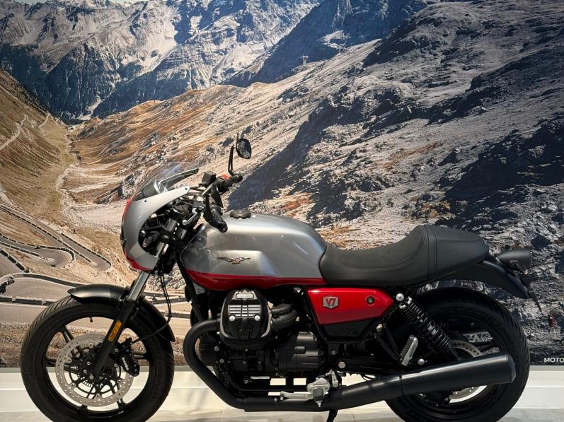 MOTO GUZZI - V7 STONE CORSA - Destockage